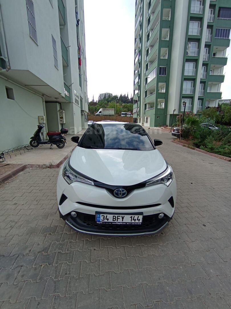 Toyota C-HR 1.8 Hybrid Dynamic 2018 Model Antalya 3
