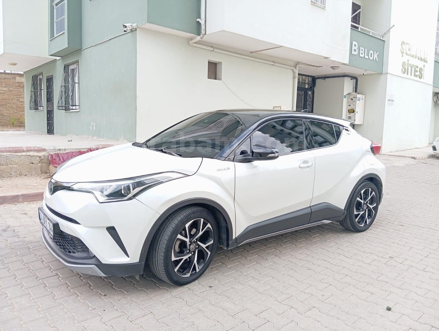 Toyota C-HR 1.8 Hybrid Dynamic 2018 Model Antalya 4