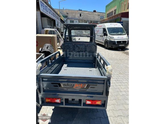 SKYJET İŞ ORTAĞINIZ HEM YUK HEMDE 4 KİŞİLİK MODELİ 3.000 MOTOR