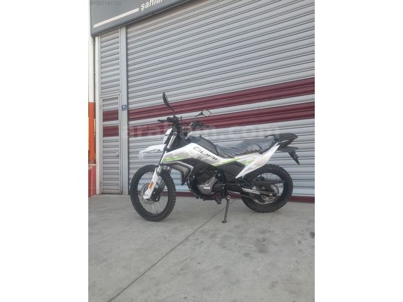 Şahlar motor'dan Cf moto 2026 dual 250 cross