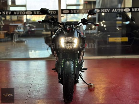 NEV AUTO'dan DUCATİ DİAVEL DARK 2015 ÇOK TEMİZ