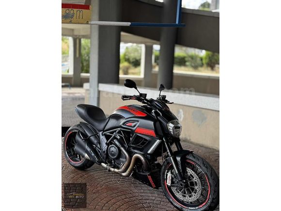 NEV AUTO'dan DUCATİ DİAVEL DARK 2015 ÇOK TEMİZ