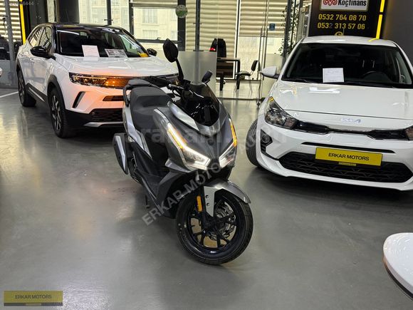 400 km'de 2025 Çıkışlı SYM JET14 EVO E5+ ABS Gri|Sıfrdan Farksız