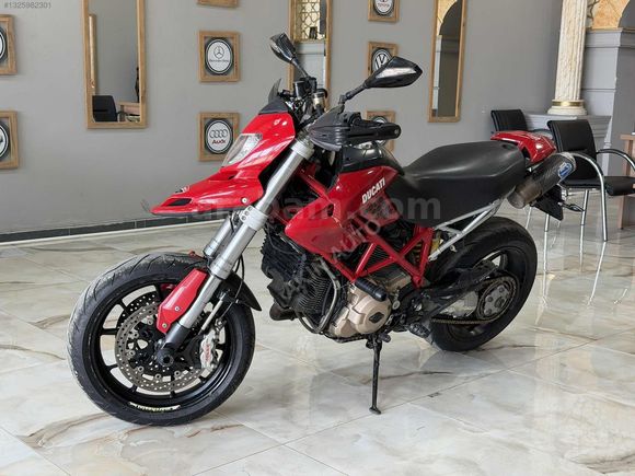 AKIN AUTO'DAN DUCATI 1100 SP