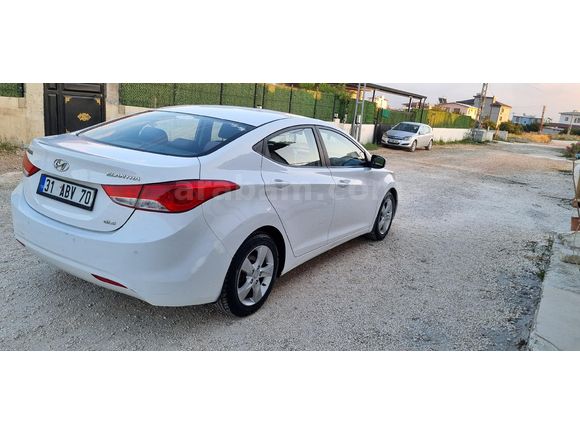 Sahibinden Hyundai Elantra 1.6 D-CVVT Mode 2012 Model