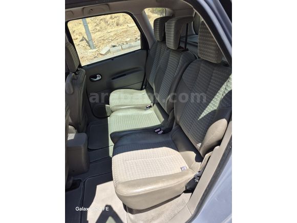Sahibinden Renault Scenic 1.6 Privilege 2006 Model
