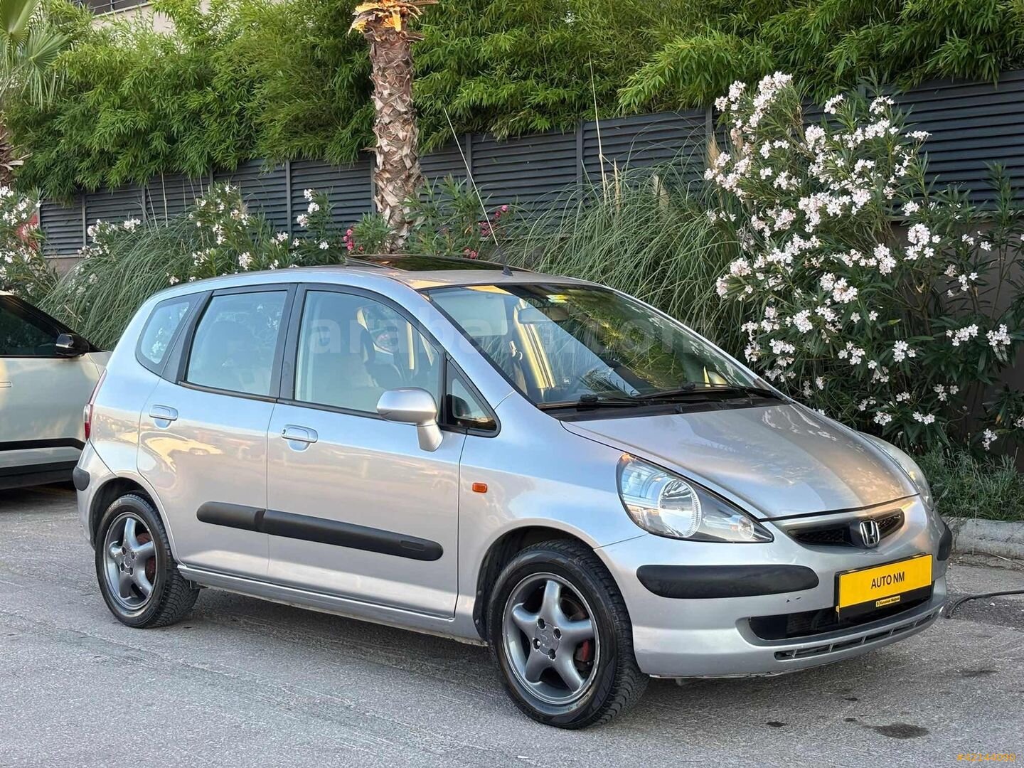 Galeriden Honda Jazz 1.4 ES 2004 Model Balıkesir 142.000 km Gri 6
