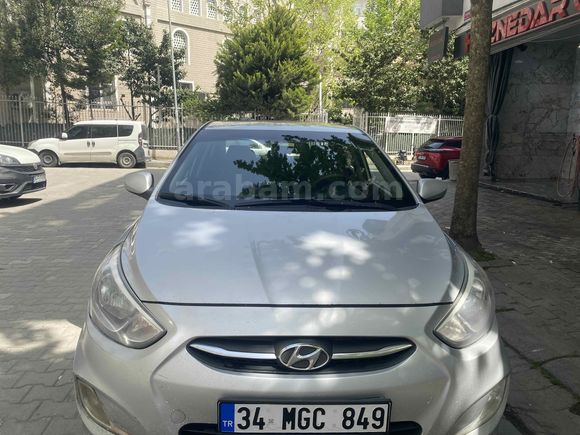 Sahibinden Hyundai Accent Blue 1.6 CRDI Mode Plus 2015 Model 
