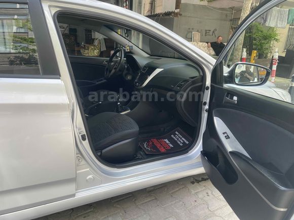 Sahibinden Hyundai Accent Blue 1.6 CRDI Mode Plus 2015 Model 