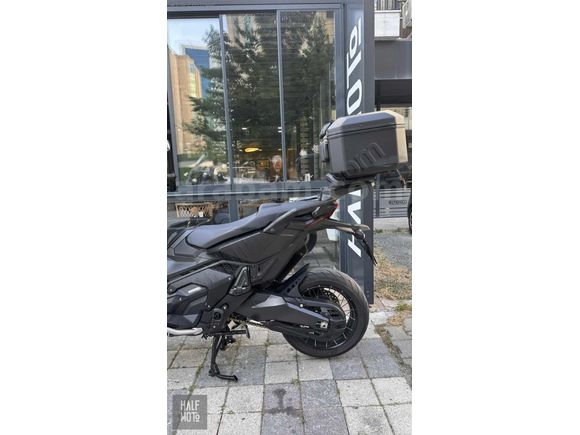 HALF MOTO 2023 HONDA XADV 750 AKRAPOVİÇ