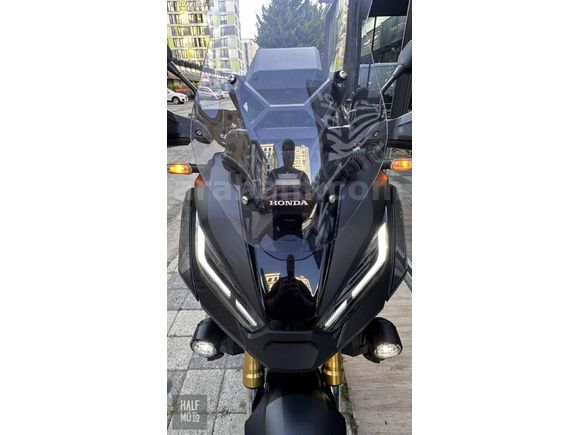 HALF MOTO 2023 HONDA XADV 750 AKRAPOVİÇ