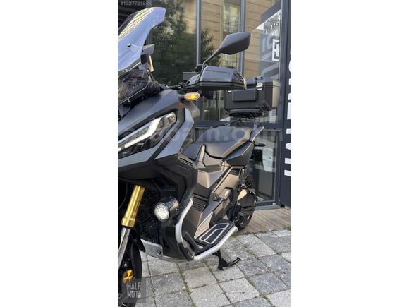 HALF MOTO 2023 HONDA XADV 750 AKRAPOVİÇ
