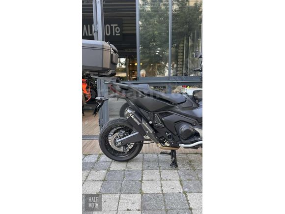 HALF MOTO 2023 HONDA XADV 750 AKRAPOVİÇ
