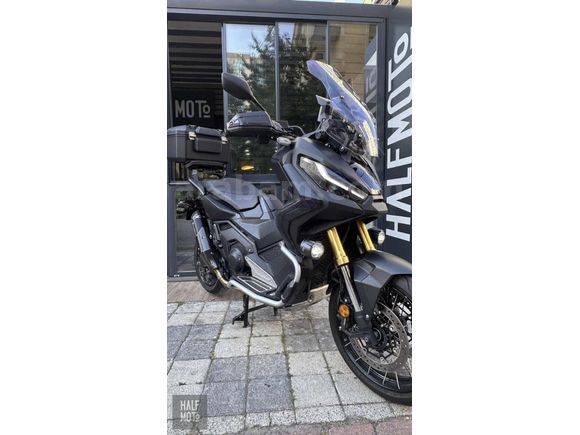 HALF MOTO 2023 HONDA XADV 750 AKRAPOVİÇ
