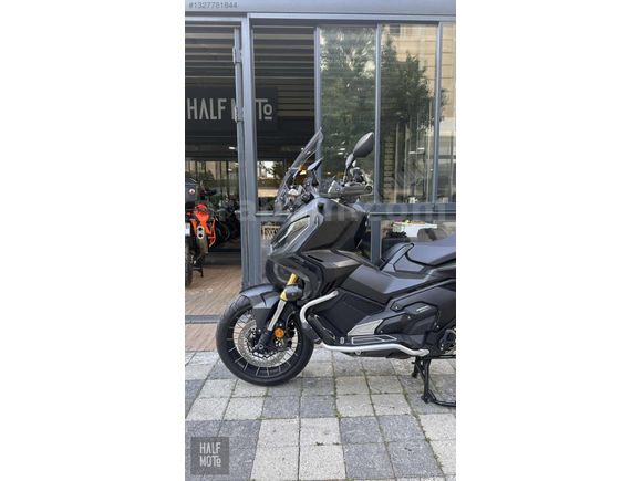 HALF MOTO 2023 HONDA XADV 750 AKRAPOVİÇ