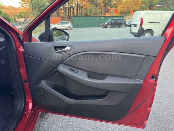 Hatasız!! 2023 Renault Clio 1.0 TCe Touch 6.500 KM