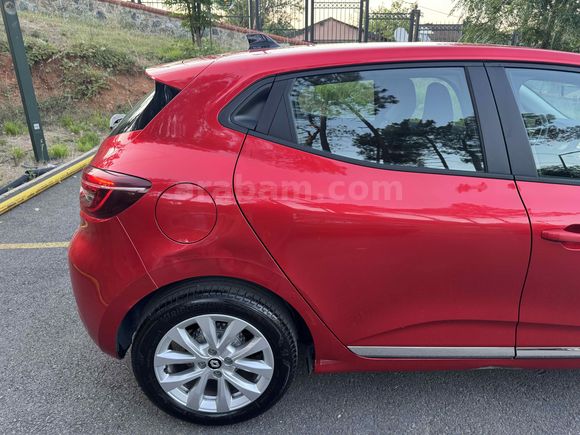 Hatasız!! 2023 Renault Clio 1.0 TCe Touch 6.500 KM