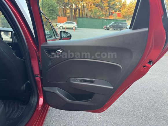 Hatasız!! 2023 Renault Clio 1.0 TCe Touch 6.500 KM
