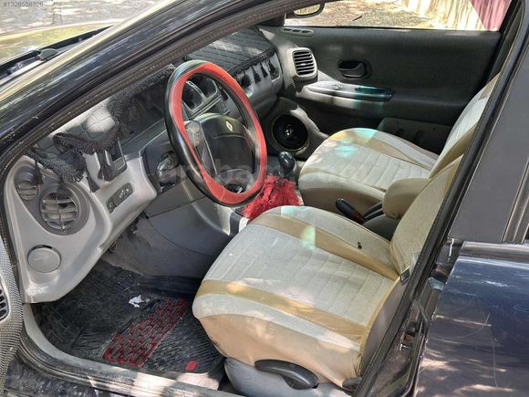 AS METE AUTO'DAN RENAULT LAGUNA 1.6 RXE