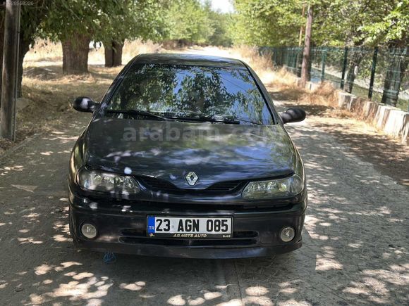 AS METE AUTO'DAN RENAULT LAGUNA 1.6 RXE