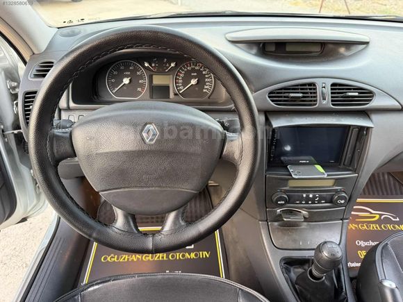 HATASIZ EMSALSİZ 2005 RENAULT LAGUNA 184 BİN KM'de BAKIMLI