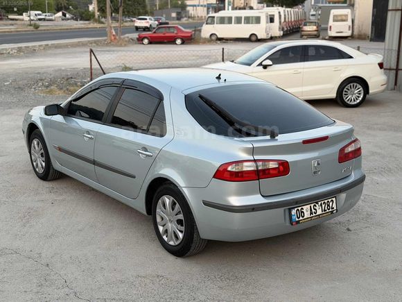 HATASIZ EMSALSİZ 2005 RENAULT LAGUNA 184 BİN KM'de BAKIMLI