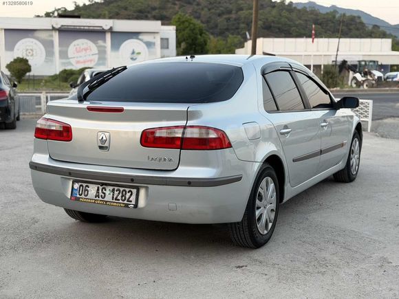 HATASIZ EMSALSİZ 2005 RENAULT LAGUNA 184 BİN KM'de BAKIMLI