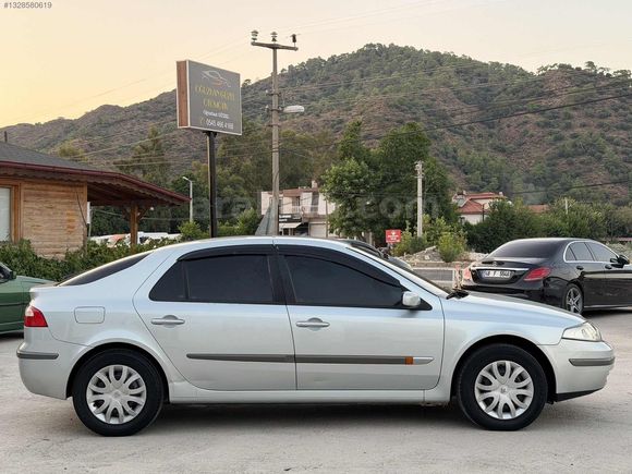 HATASIZ EMSALSİZ 2005 RENAULT LAGUNA 184 BİN KM'de BAKIMLI