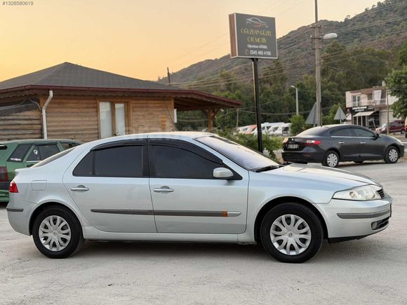 HATASIZ EMSALSİZ 2005 RENAULT LAGUNA 184 BİN KM'de BAKIMLI