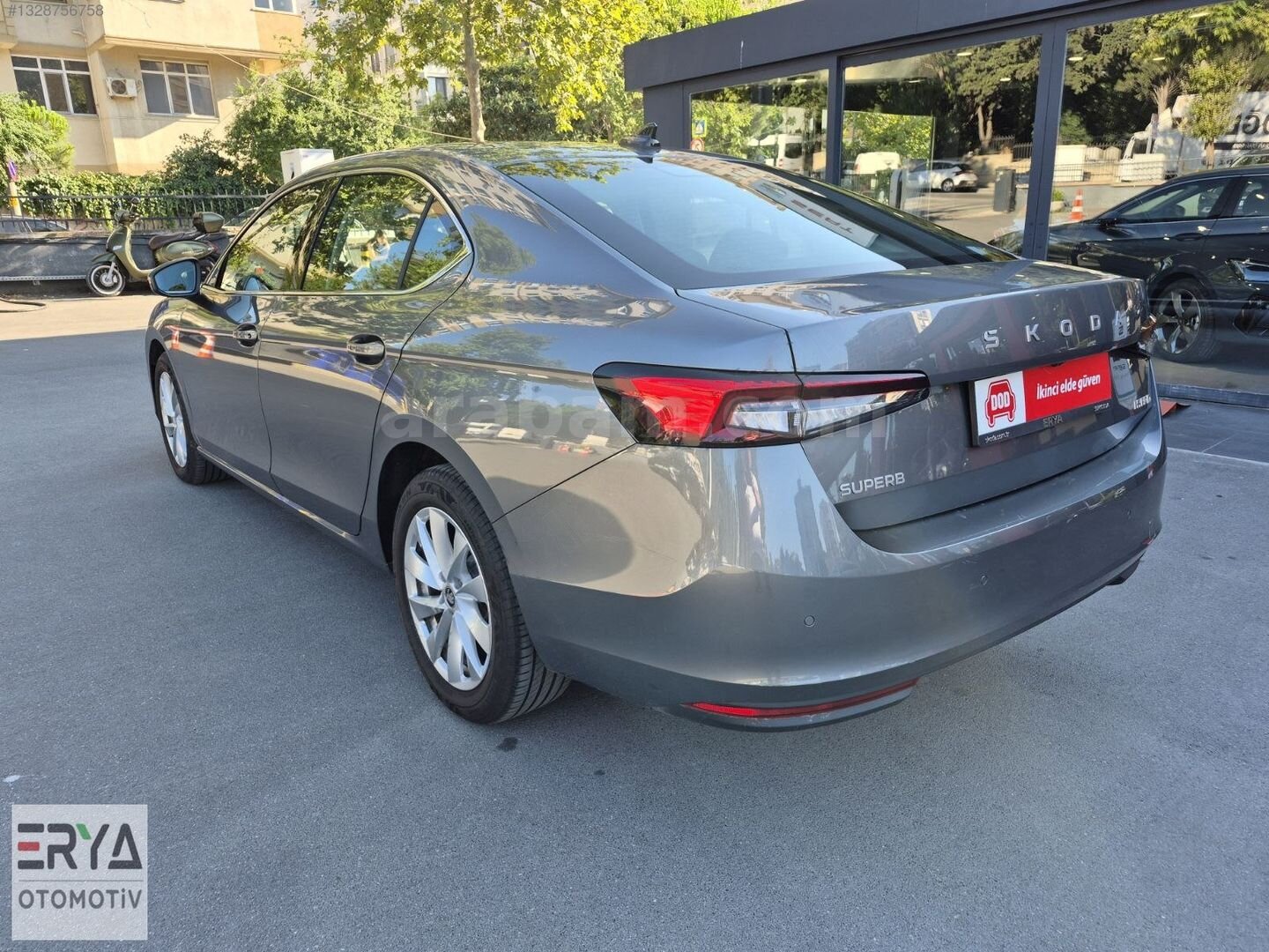 Galeriden Skoda SuperB 1.5 TSI Hybrid Premium 2025 Model İstanbul 6.700 km Gri 7