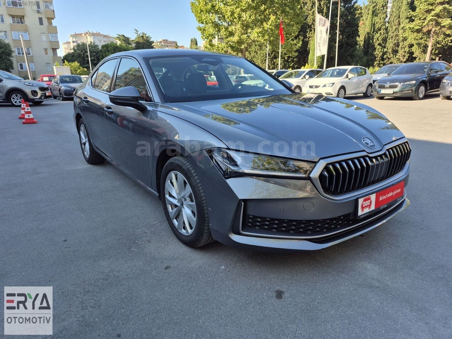 Galeriden Skoda SuperB 1.5 TSI Hybrid Premium 2025 Model İstanbul 6.700 km Gri 3