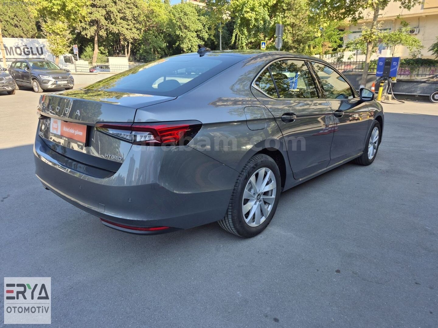Galeriden Skoda SuperB 1.5 TSI Hybrid Premium 2025 Model İstanbul 6.700 km Gri 5