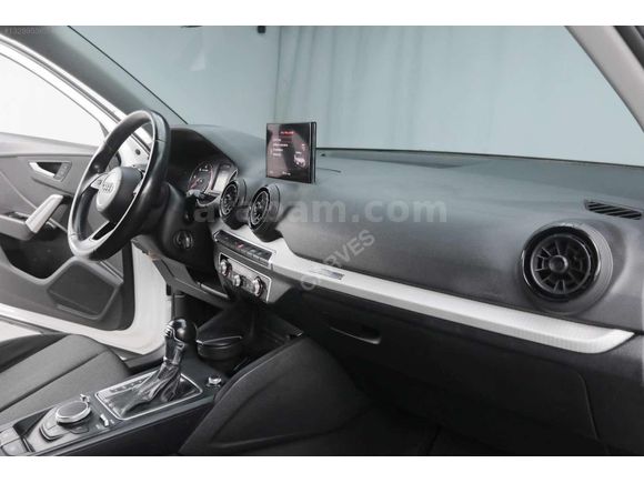 CARVES'DEN 2017 AUDI Q2 1.6 TDİ DESİGN S-TRONİC