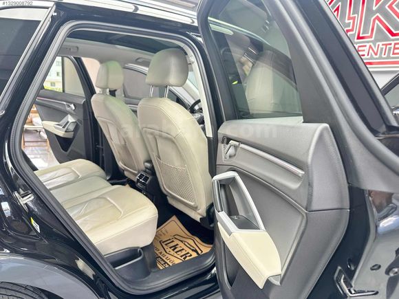 4K AUTO'DAN 2022 CAM TAVAN HATASIZ BOYASIZ SERVİS BAKIMLI