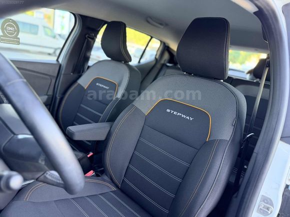 ADANZY AUTO'dan 2021M DACİA BOYASIZ 37 BİN KM