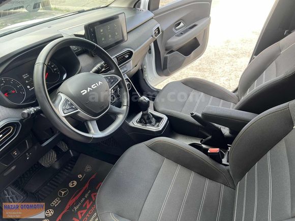 2025 OTOMATİK HATASIZ SANDERO STEPWAY 1.0 TCE EXPRESİON SUV ARAÇ
