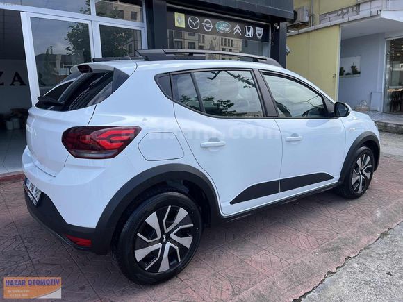 2025 OTOMATİK HATASIZ SANDERO STEPWAY 1.0 TCE EXPRESİON SUV ARAÇ