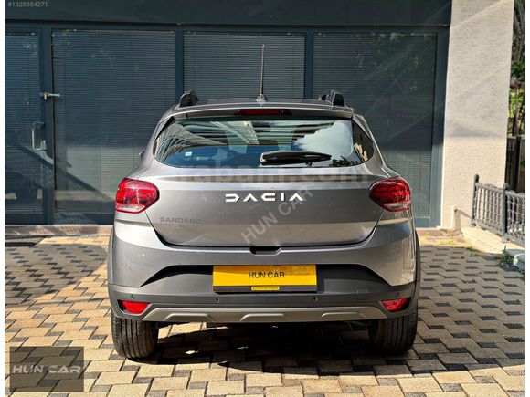 HUN CAR-2025 SANDERO STEPWAY EXPRESSİON GSR2 34.750KM BOYASIZ