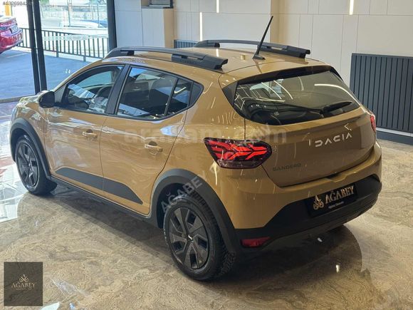 AĞABEY'DEN 2024 DACİA SANDERO STEPWAY 1.0 TCE EXPRESSİON HATASIZ