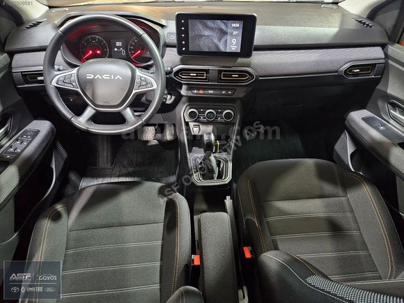 ASF Renault'tan 2024 Stepway Oto. Sunroof Expression Orj-Takas
