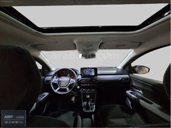 ASF Renault'tan 2024 Stepway Oto. Sunroof Expression Orj-Takas