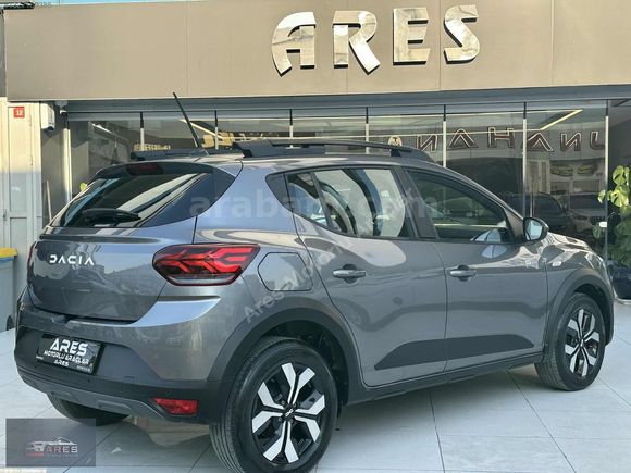 ares'den 2025 DACİA SSTEPWAY 1.0TCE EXPRESSİON SUNROOFLU BOYASIZ