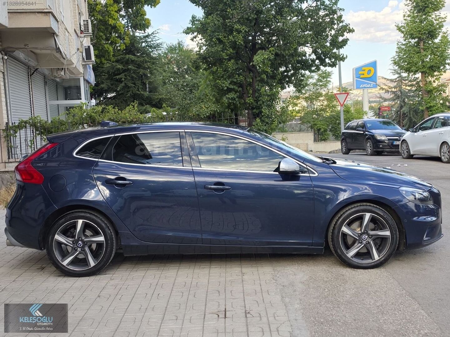 Galeriden Volvo V40 1.6 D R-Design 2015 Model Ankara 233.000 km Lacivert 7