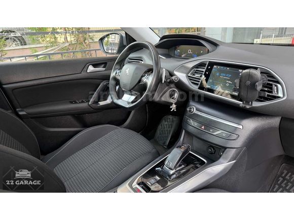 CAM TAVANLI 2020 MODEL 99 BİN KMDE HATASIZ BOYASIZ OTOMATİK