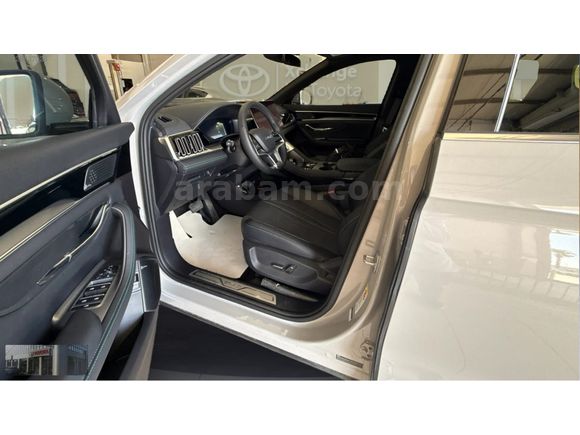 TOYOTA PLAZA TOYMAR DAN BYD SEAL U EV DESİGN 4X2