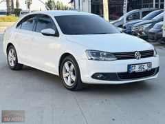 2013 DEGİŞENSİZ ORJİNAL KM OTOMATİK JETTA