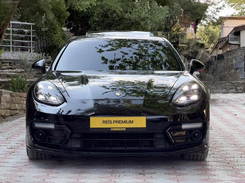 Galeriden Porsche Panamera 4S 2012 Model Çanakkale 104.000 km Siyah