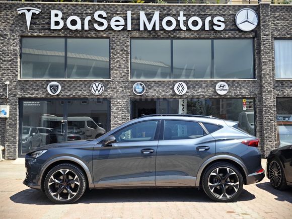 HATASIZ BOYASIZ FULL PAKET SANRUFLU DÜŞÜK KM CUPRA FORMENTOR