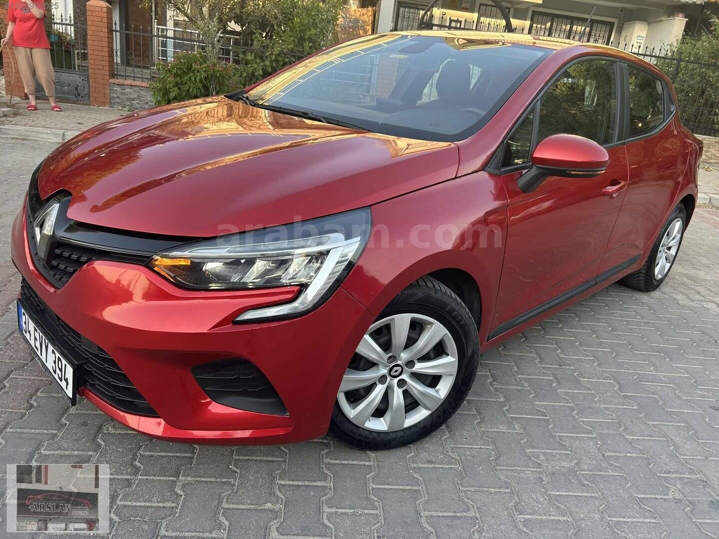 Galeriden Renault Clio 1.0 TCe Joy 2021 Model İzmir 93.946 km Kırmızı 5