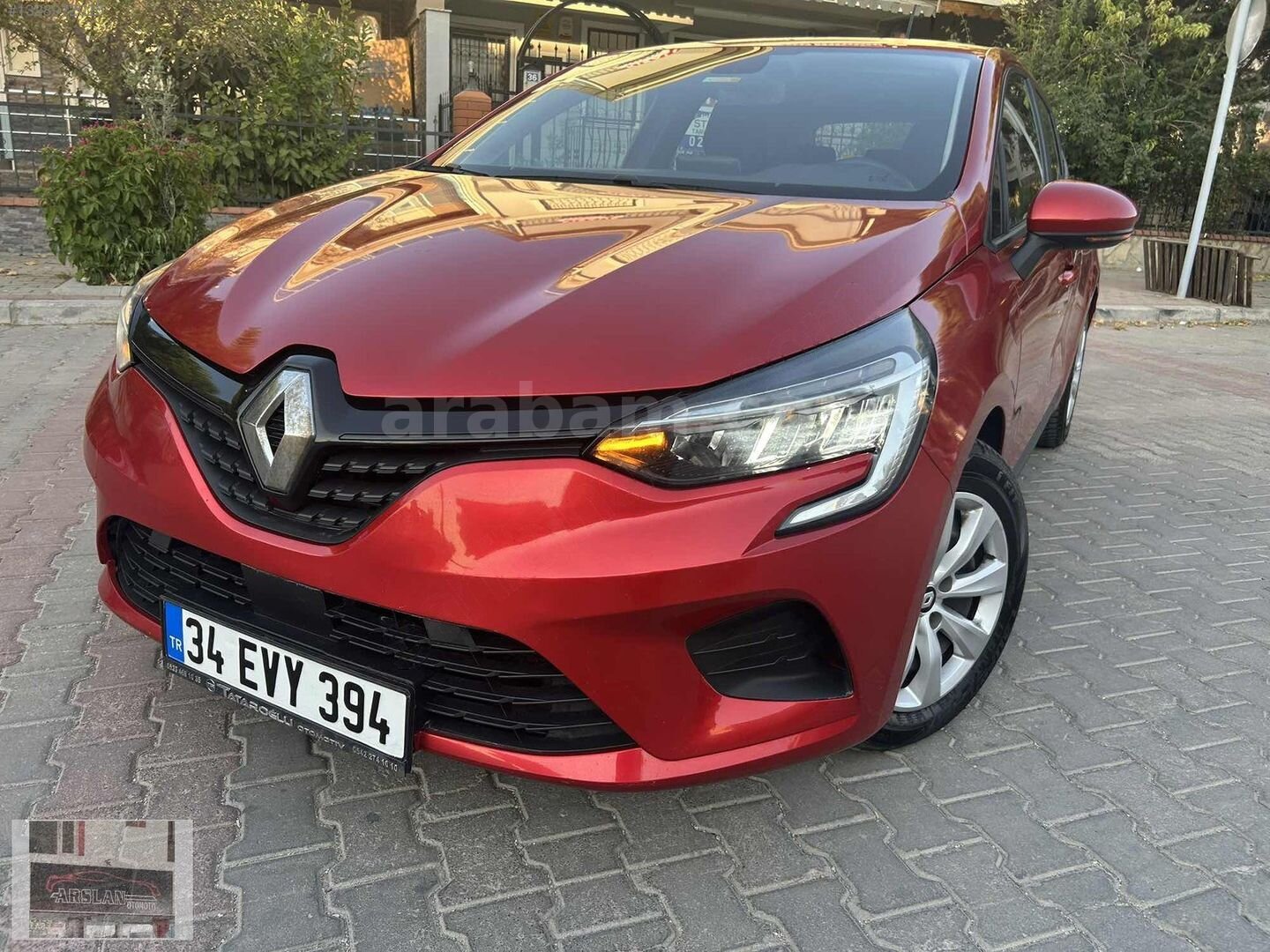 Galeriden Renault Clio 1.0 TCe Joy 2021 Model İzmir 93.946 km Kırmızı 4